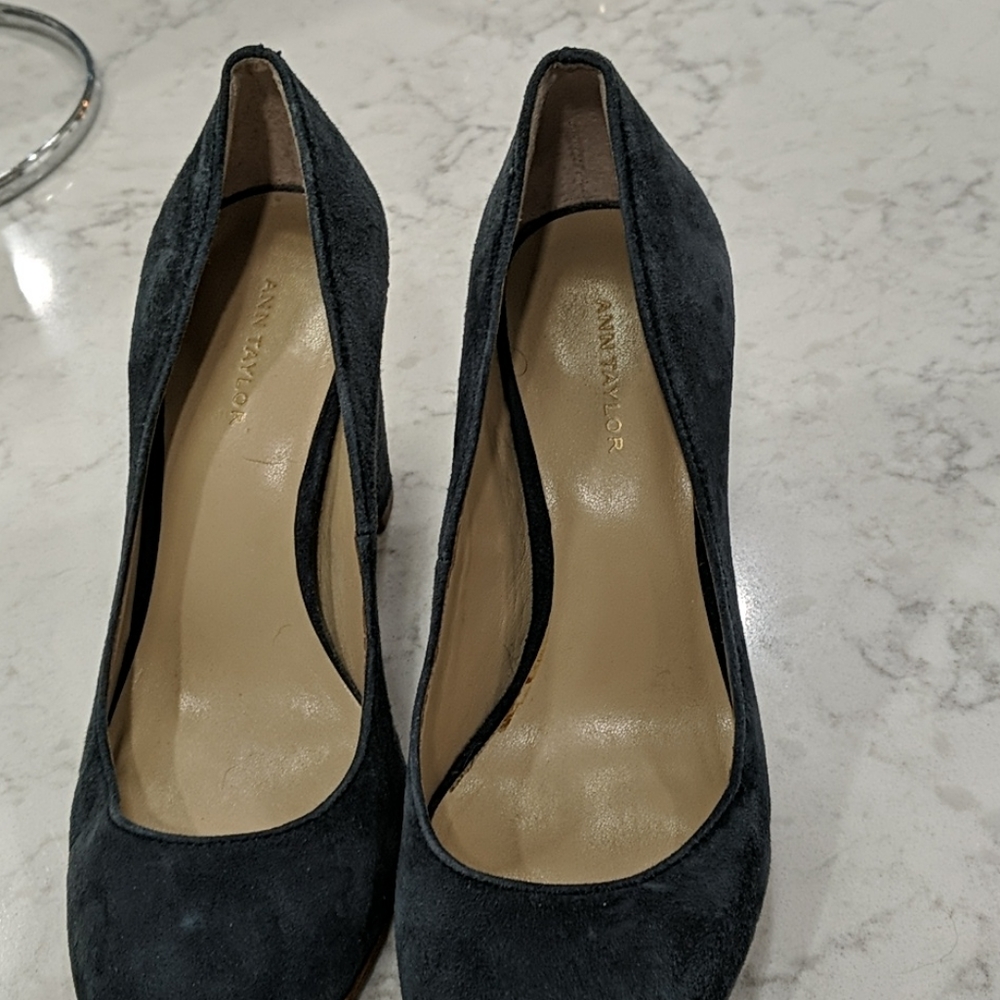 Ann taylor blue suede shoes worn once
